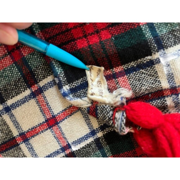 Vintage Ben Goodman 55% Wool Scarf - Plaid with Tassels - Unisex - Picture 6 of 6